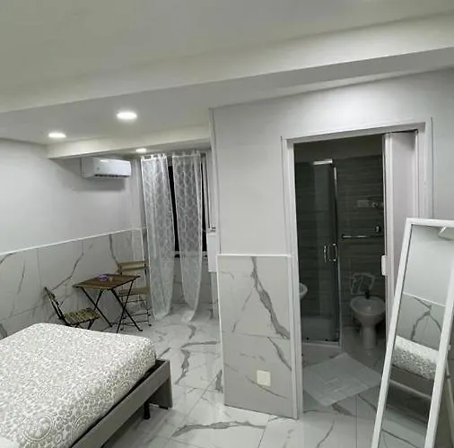 Emily 3* Νάπολη